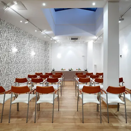 Отель Exe El Magistral 3*