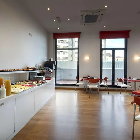 Отель Exe El Magistral Овьедо