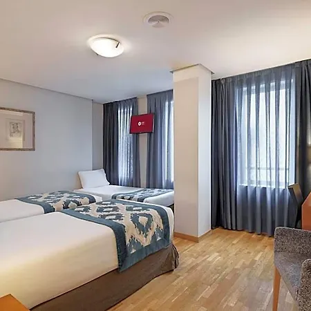Exe El Magistral Hotell Oviedo