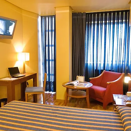 Otel Exe El Magistral Oviedo