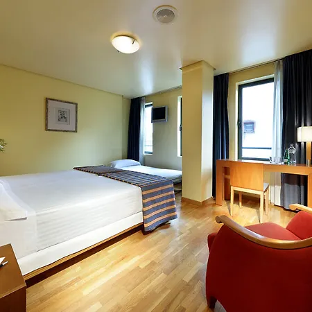 Отель Exe El Magistral 3*