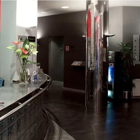 Exe El Magistral Отель Овьедо