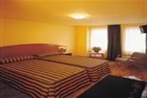 Exe El Magistral 3* Овьедо